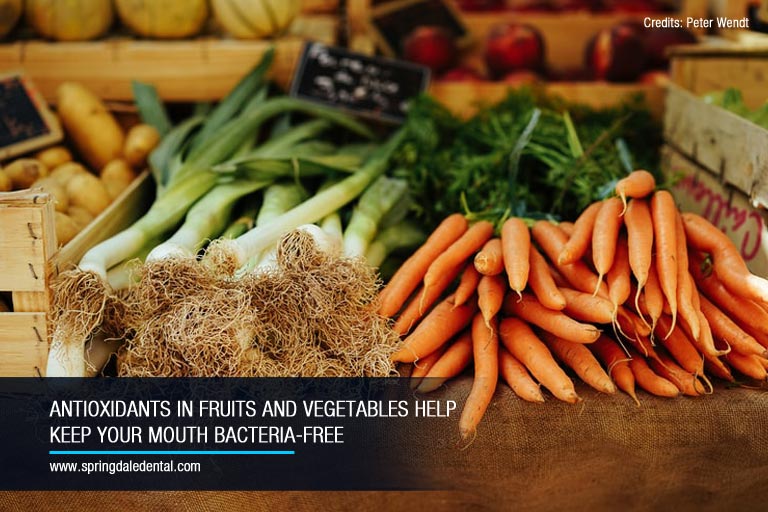 Antioxidants-in-fruits-and-vegetables-help-keep-your-mouth-bacteria-free